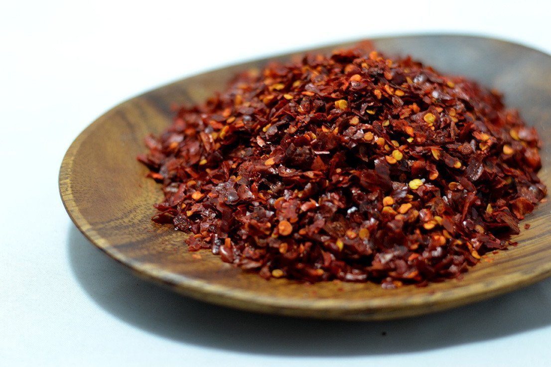 https://www.thespiceguyco.com/cdn/shop/products/pequin-chili-flakes-343629.jpg?v=1685989218